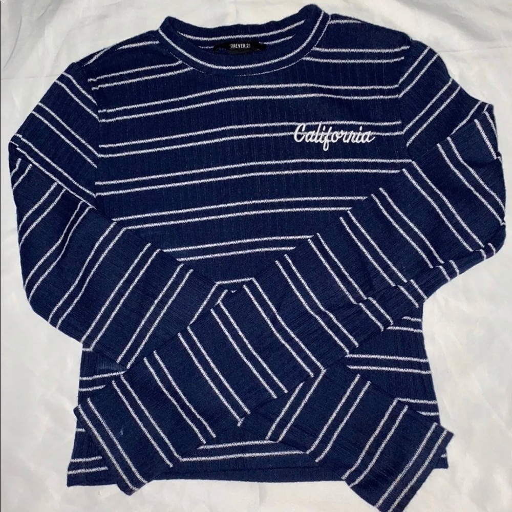 long sleeve crop tee